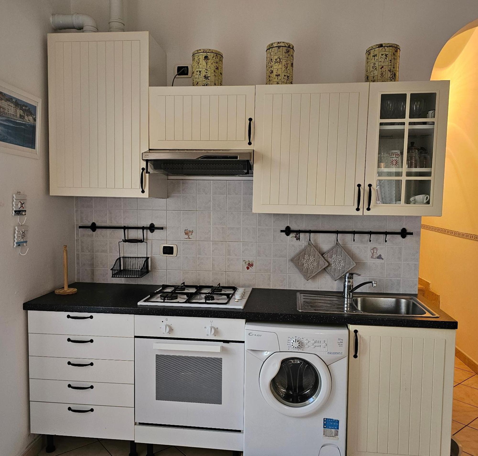 Casa Atena, Spaziosa, Luminosa, Ad Un Passo Dal Mare E Nel Cuore Di Appartement Varazze