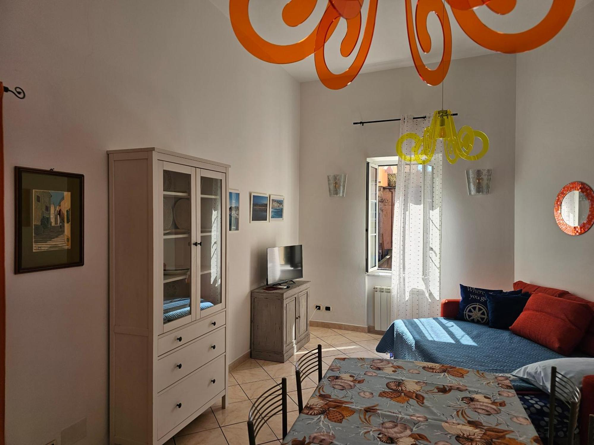 Casa Atena, Spaziosa, Luminosa, Ad Un Passo Dal Mare E Nel Cuore Di