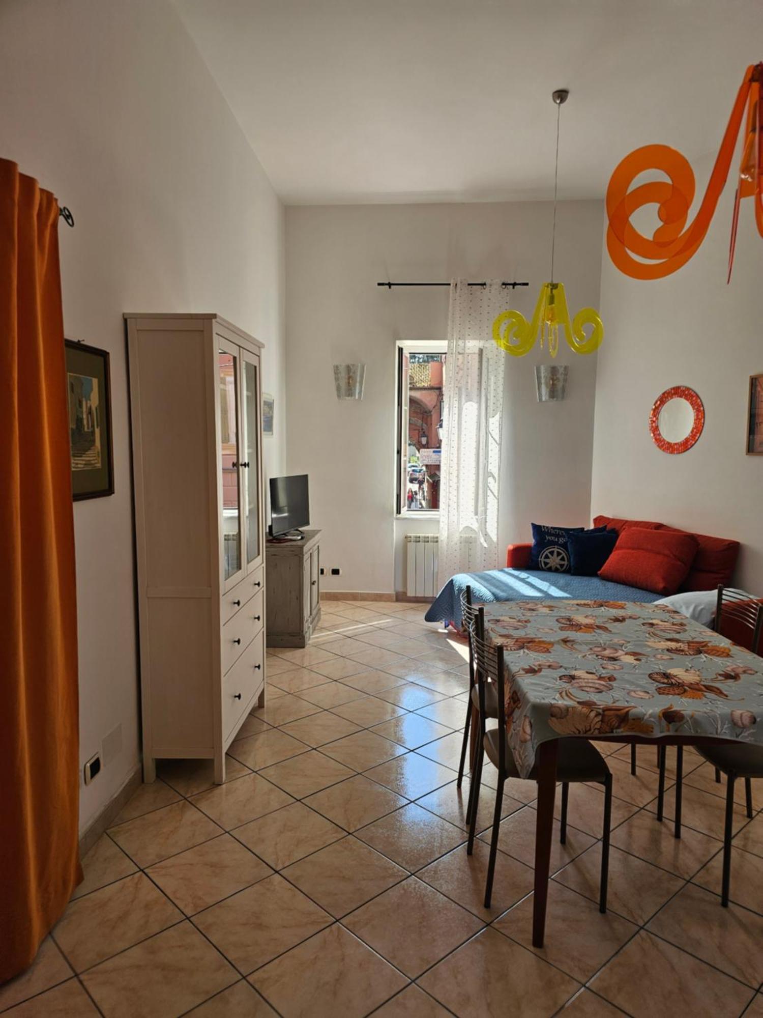 Apartment Casa Atena, Spaziosa, Luminosa, Ad Un Passo Dal Mare E Nel Cuore Di